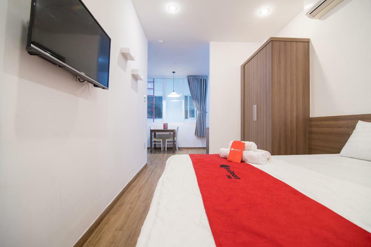 Reddoorz Plus Near Tan Dinh Market ホーチミン市 エクステリア 写真