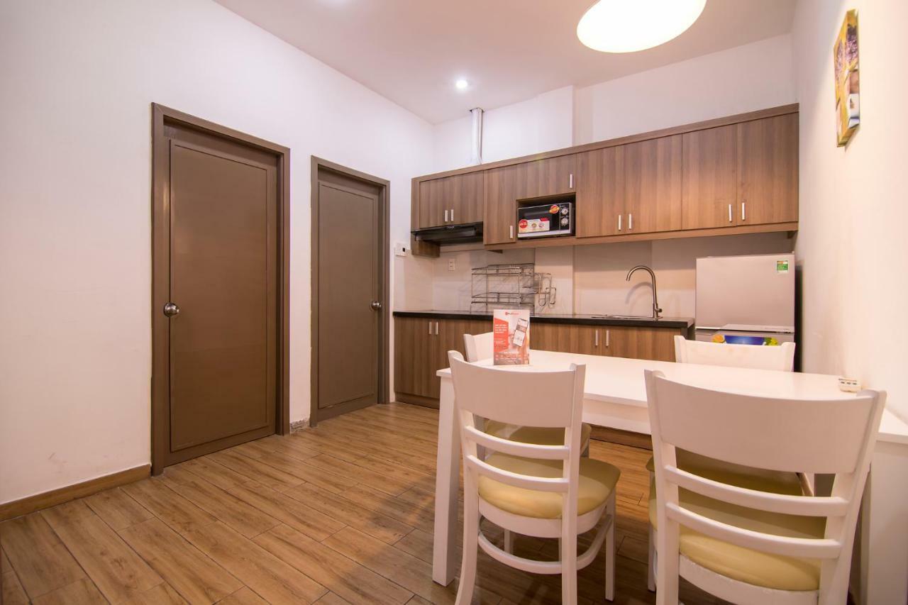 Reddoorz Plus Near Tan Dinh Market ホーチミン市 エクステリア 写真