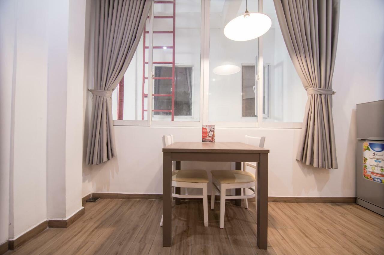 Reddoorz Plus Near Tan Dinh Market ホーチミン市 エクステリア 写真