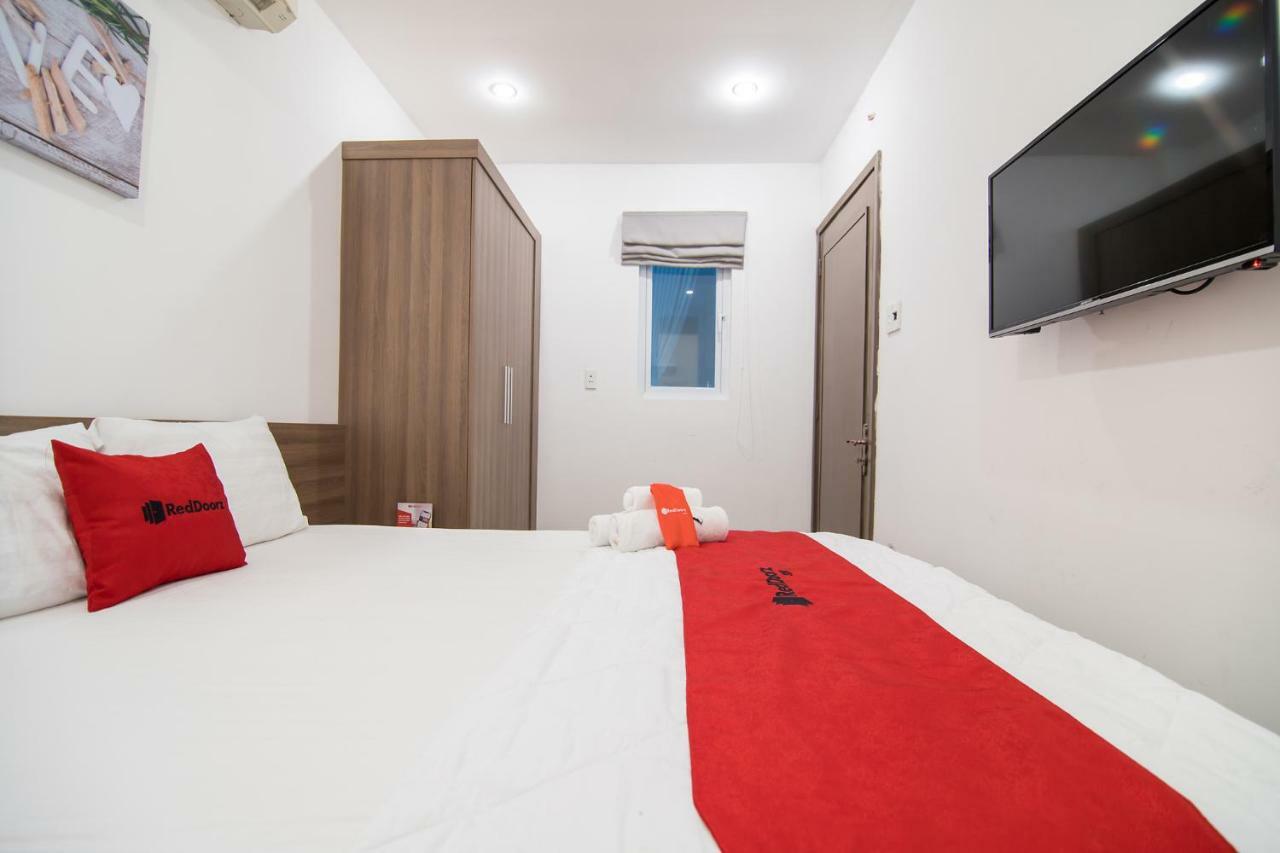 Reddoorz Plus Near Tan Dinh Market ホーチミン市 エクステリア 写真