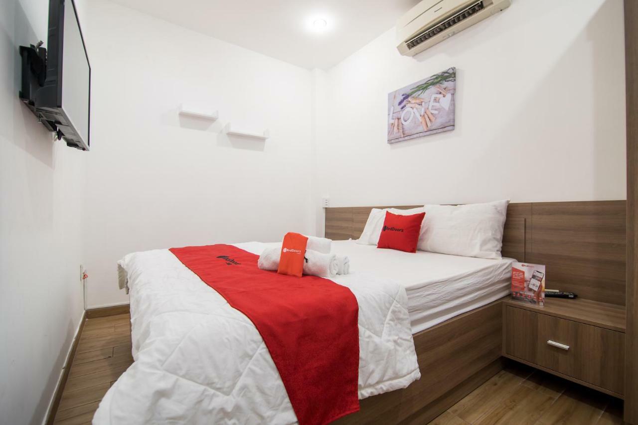 Reddoorz Plus Near Tan Dinh Market ホーチミン市 エクステリア 写真