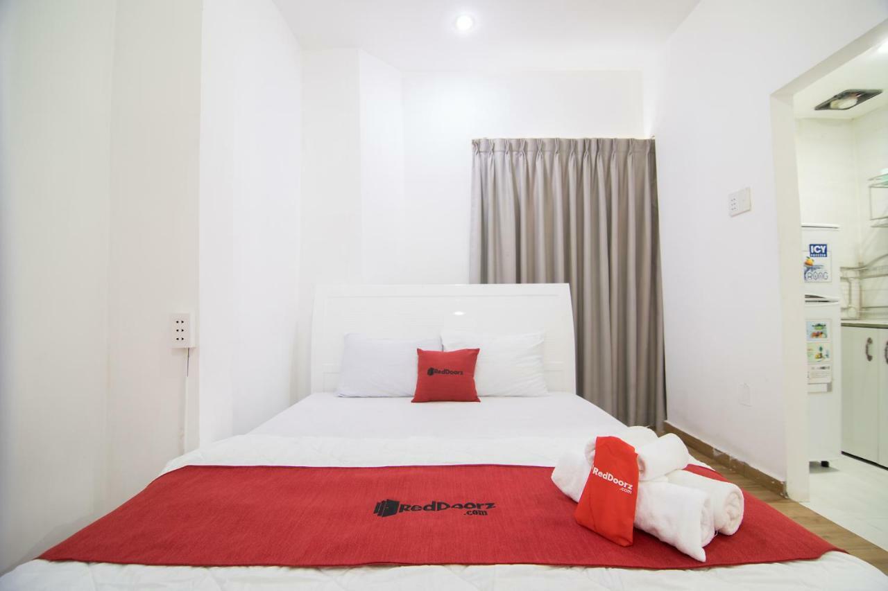 Reddoorz Plus Near Tan Dinh Market ホーチミン市 エクステリア 写真
